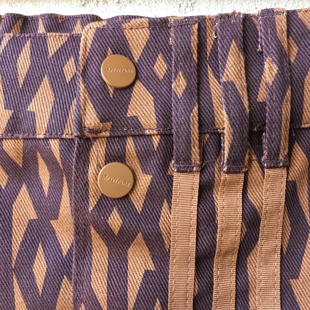 RARE NWT IVY PARK x Adidas Monogram Cargo Mini Skirt Brown Tan Size 1X - Picture 11 of 13